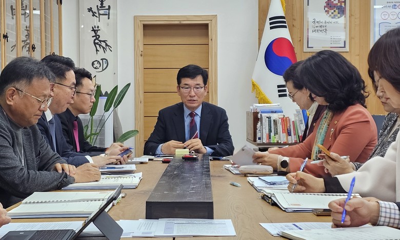 윤건영 교육감, 학폭심의..공정과 신뢰 회복을 위한 개선 강조